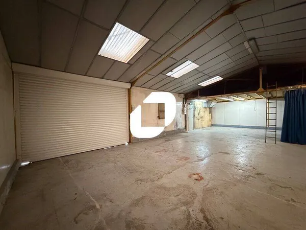 Local d'activité 1141 m²