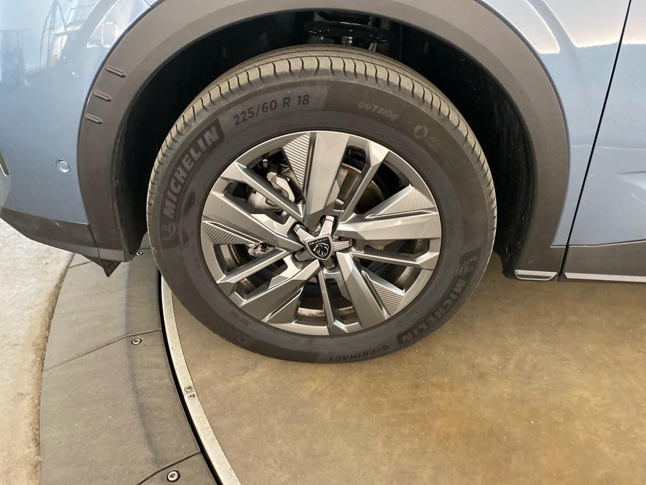 Peugeot 5008 hybrid 145 ch e-dcs6 allure — photo 11