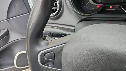 Renault Captur 0.9 TCe 90 - Zen – 2018 – 142222 km – Essence – Boîte Manuelle — photo 16