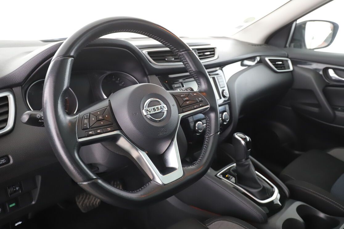 Nissan Qashqai 1.5 dCi N-Connecta DCT7 — photo 10