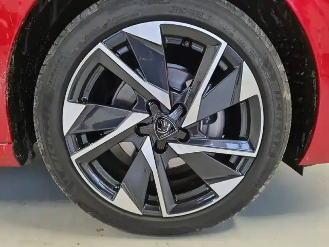 Peugeot 308 hybrid 145 e-dcs6 — photo 42