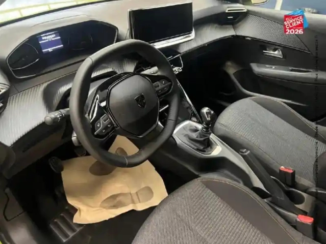 Peugeot 208 1.2 100ch s&amp;s envy — photo 15