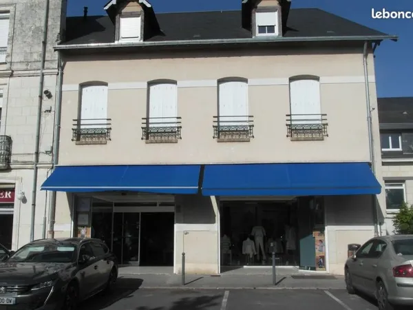 Immeuble commerce, appartements