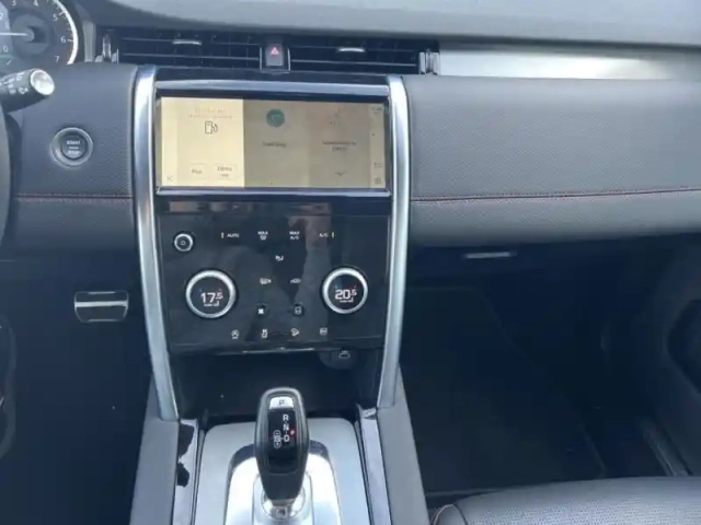 Land Rover Discovery Sport p300e r-dynamic se awd bva mark vi — photo 30