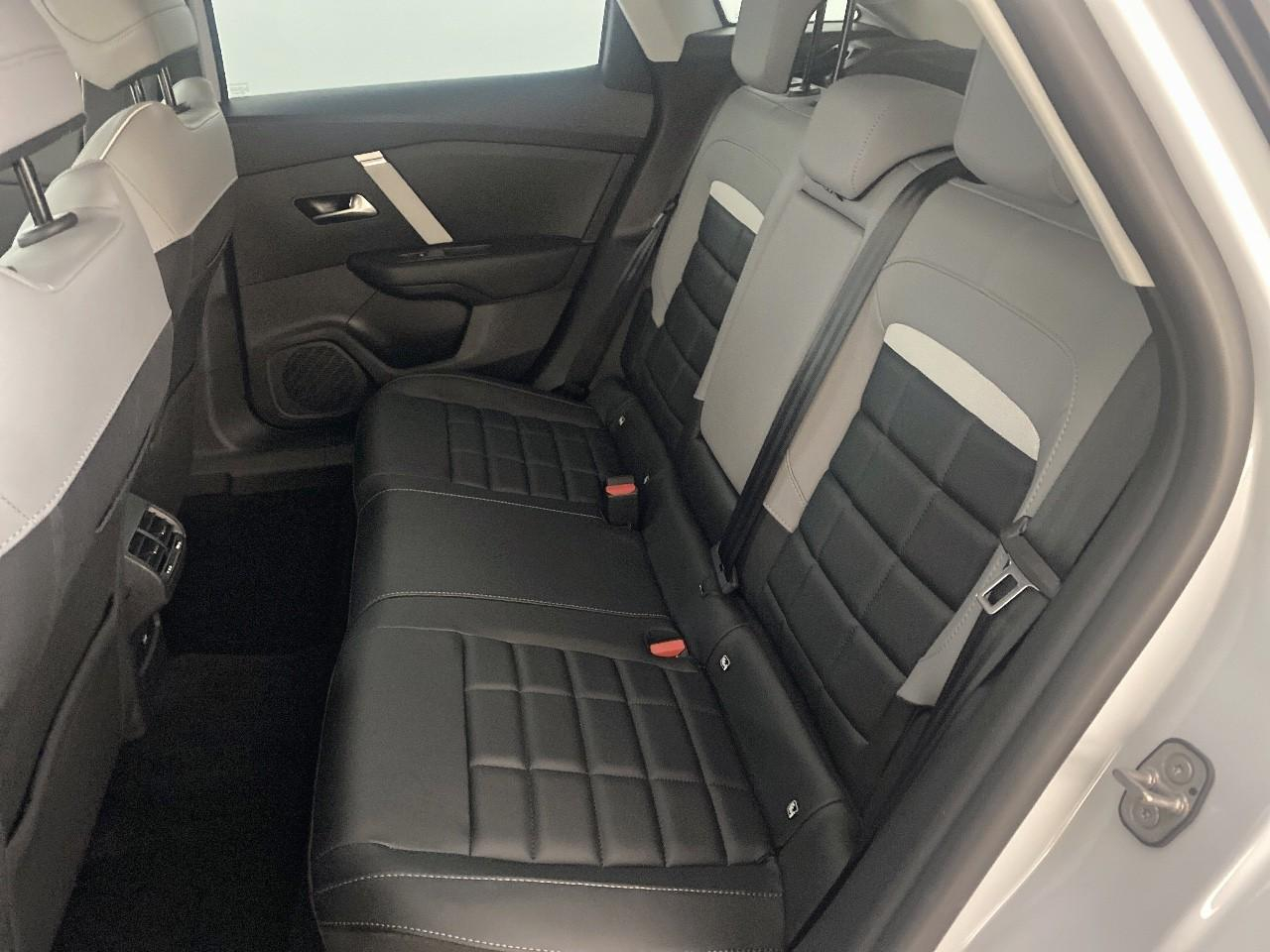 Citroën C4 hybride 145 ch e-dcs6 max — photo 10