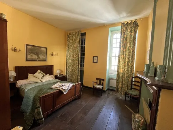 Vends maison de ville pleine de charme bohème