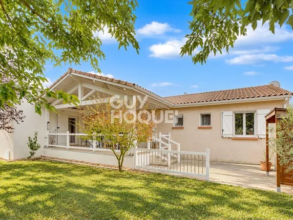 Maison familiale avec grand terrain arboré