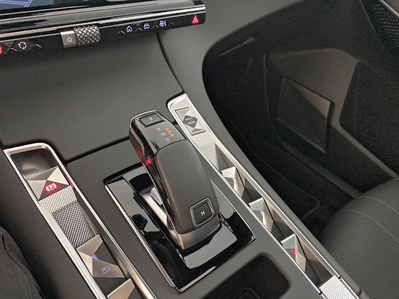 Ds Ds 7 crossback bluehdi 130 eat8 etoile — photo 15