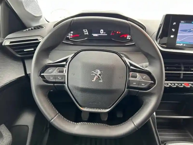 Peugeot 208 puretech 75 s&amp;s bvm5 — photo 9