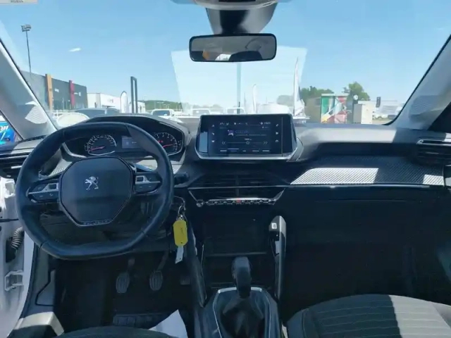Peugeot 208 puretech 100 s&amp;s bvm6 — photo 6