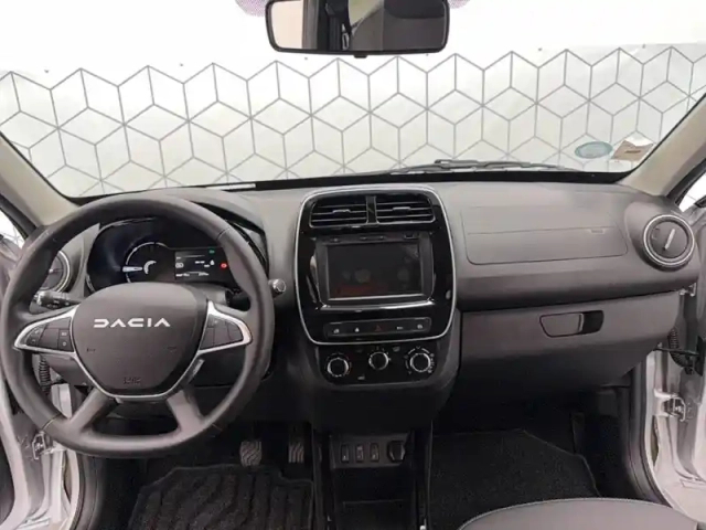 Dacia Spring — photo 11