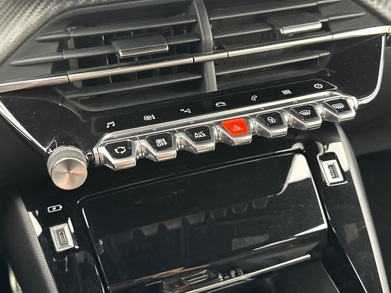 Peugeot 2008 puretech 130 s&s eat8 gt — photo 28