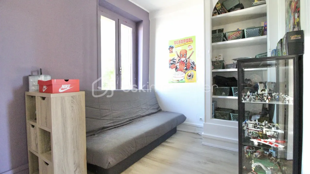 Photo 8