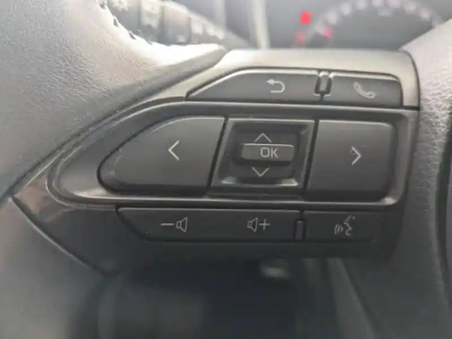 Toyota Aygo x 1.0 vvt-i 72ch dynamic s-cvt my23 — photo 15