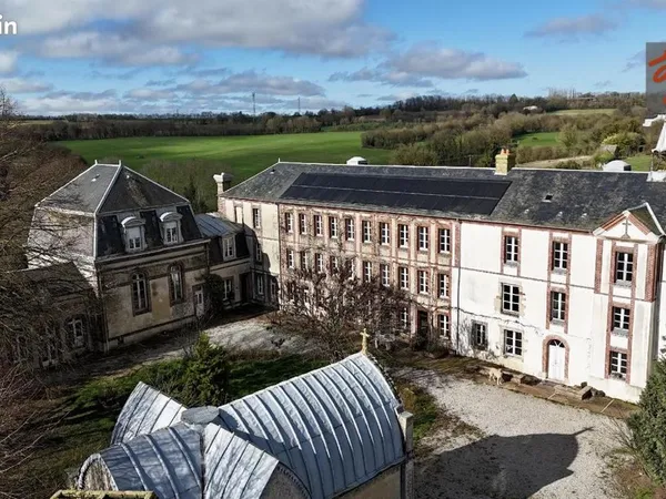 Maison 40 pièces 1 006 m²