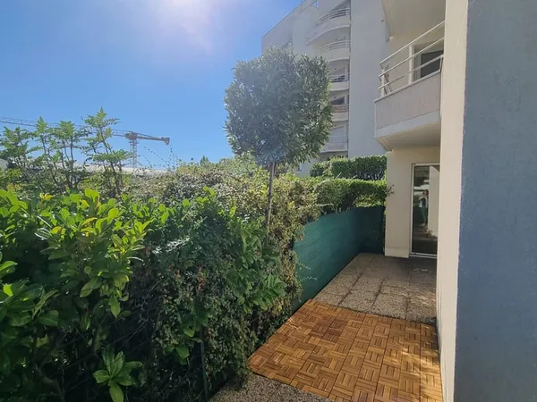 T3 + terrasse et parking - MERIGNAC PEYCHOTTE
