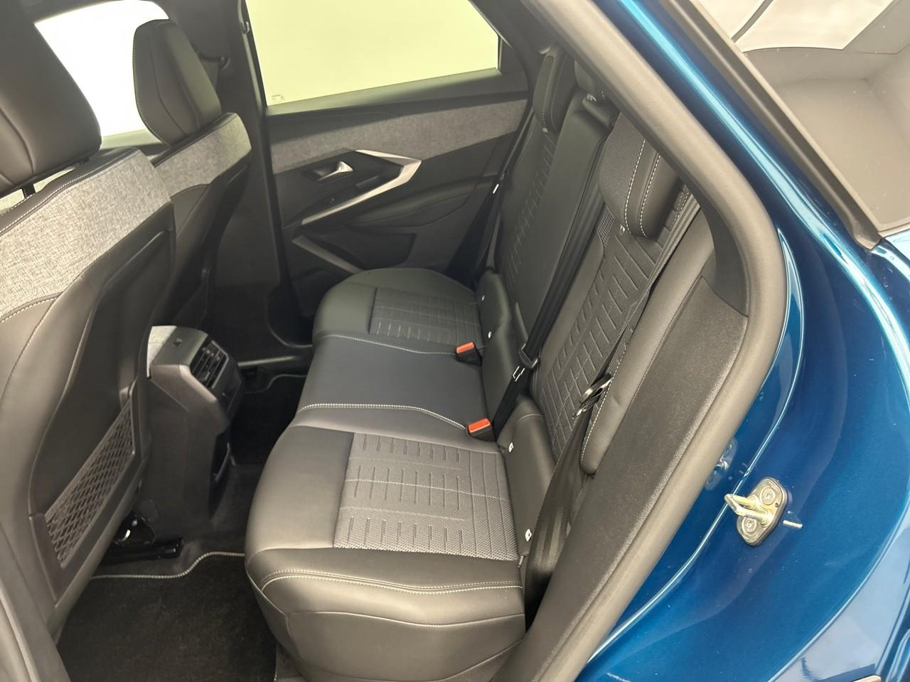 Peugeot 3008 hybrid 145 e-dcs6 gt — photo 13