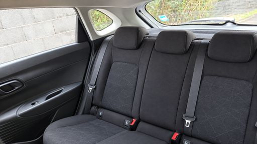 Hyundai i20 1.2 i 84 - Initia – 2023 – 71801 km – Essence – Boîte Manuelle — photo 32