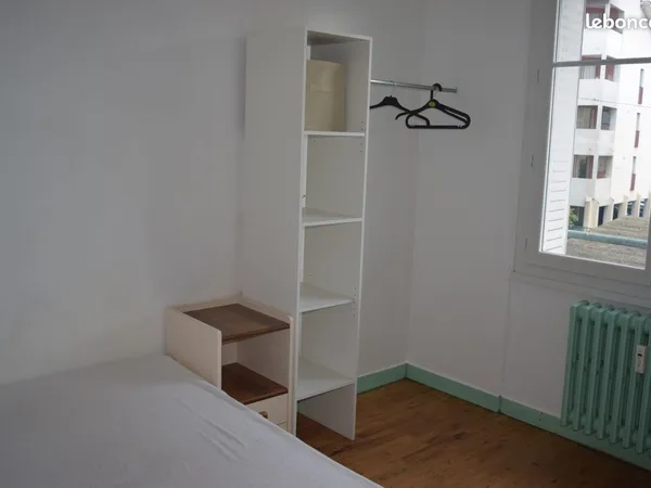 Chambre meublée dans Colocation - Métro Ligne A (Flachet) - APL possible