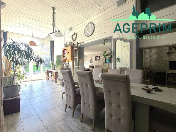 Maison 10 pièces 288 m²