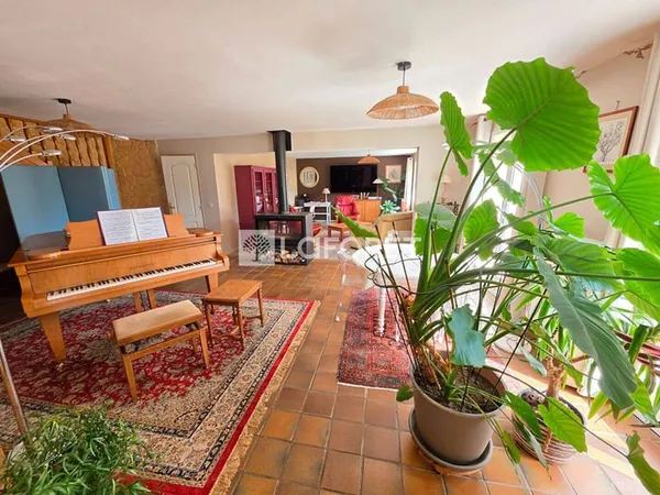 Maison 7 pièces 186 m²