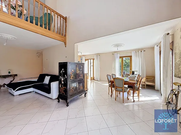 Maison 6 pièces 146 m²