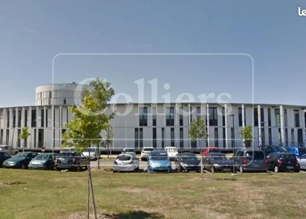 Bureaux 837 m²