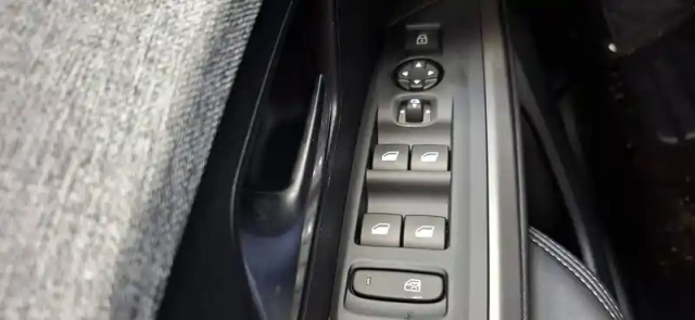 Peugeot 3008 hybrid 145 e-dcs6 — photo 66