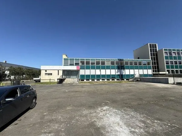 Bureaux 790 m²
