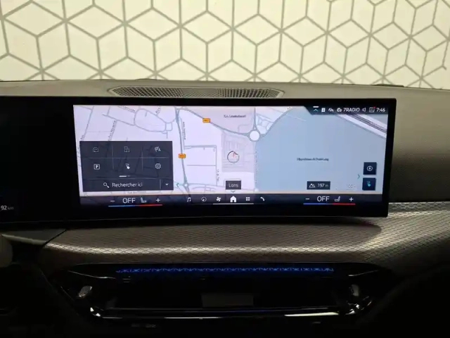 Bmw I4 edrive40 — photo 18