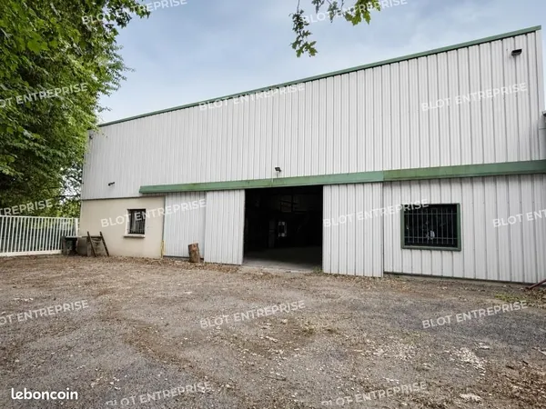 Local d'activité 480 m²