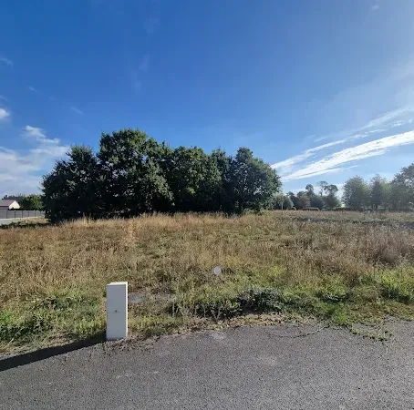Terrain 283 m²