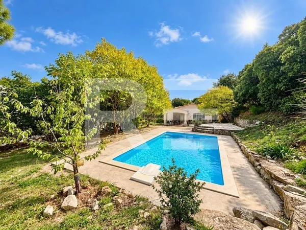 Maison de plain-pied 6 pièces 135 m²