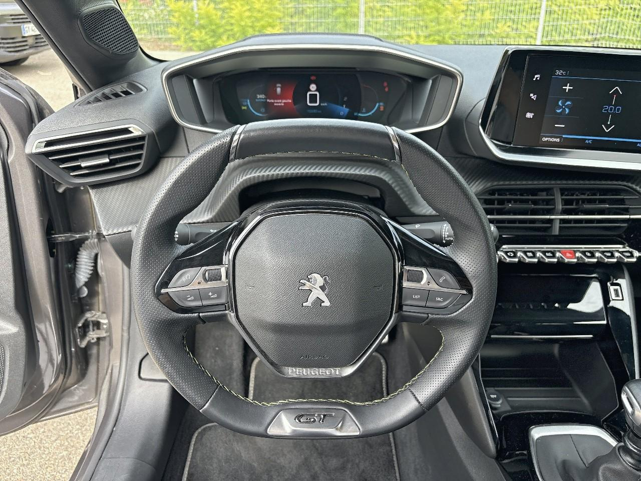 Peugeot 208 1.2 puretech 100ch s&s gt — photo 19