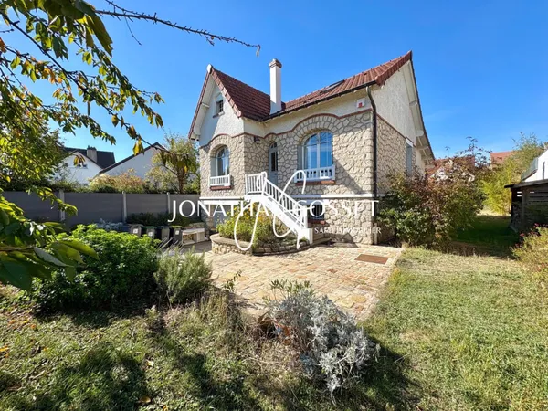 VERNOUILLET: Charmante maison 6 pcs - 3 ch - 143m² sur un beau jardin de 616m²