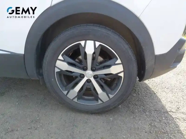 Peugeot 3008 puretech 130ch s&amp;s bvm6 — photo 11