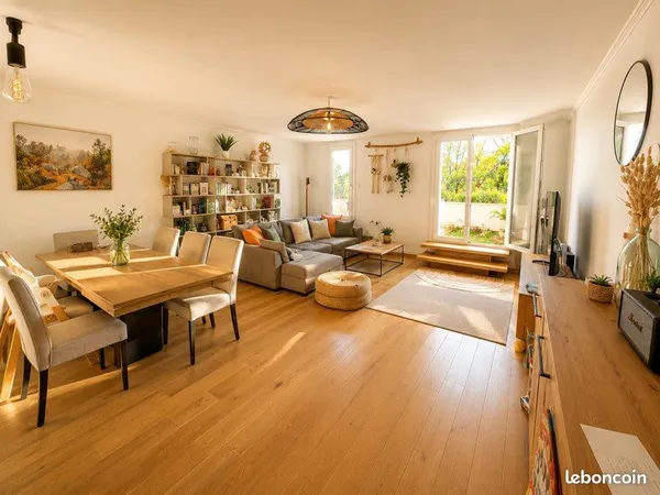 DARDILLY - T5 112 m² - Dernier étage - Terrasse 27 m² - Vue dégagée - 4 chambres