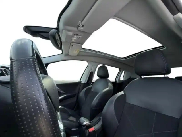Peugeot 2008 1.2 puretech 110ch crossway s&amp;s — photo 12
