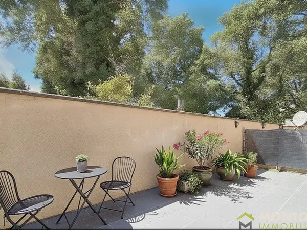 APPARTEMENT DUPLEX F3 - 55M2 - TERRASSE - PARKINGS - TOUTES