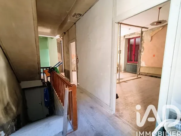 Bâtiment 475 m²