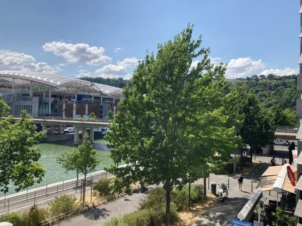 Vends appartement moderne et lumineux