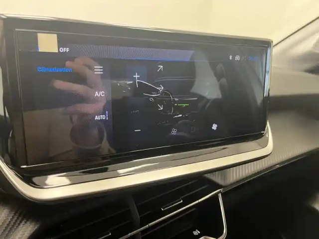 Peugeot 208 hybrid 110 e-dcs6 — photo 31