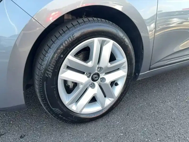 Renault Clio blue dci 100 ch gsr2