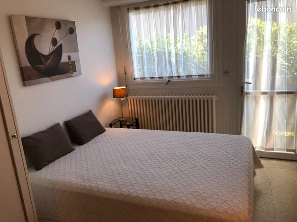 Location etudiante a caen : appartement meuble et equipe tout confort + parking dans propriete secur