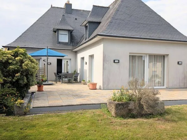 Maison 9 pièces 230 m²