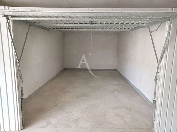 Garage/Parking 16 m²