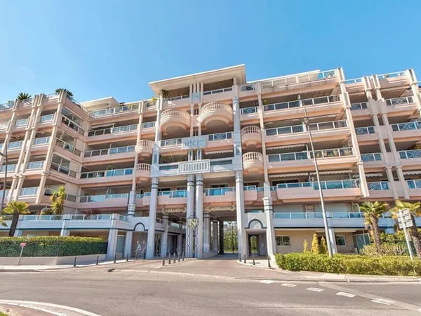 Studio 1 pièce 33 m²