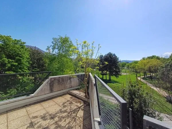 Duplex 4 pièces 80 m²