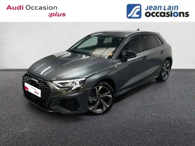 Audi A3 sportback 40 tfsie 204 s tronic 6 — photo 1