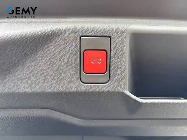 Peugeot 5008 plug-in hybrid 195 e-dcs7 — photo 25